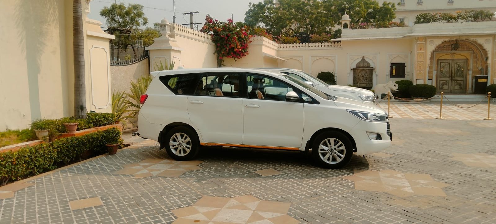 Fleet of Innova Crystas at Heritage Hotel